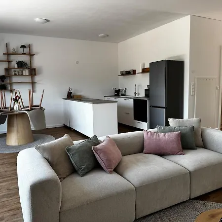 Singapore 3-zimmer Mit Balkon Am Apartamento *